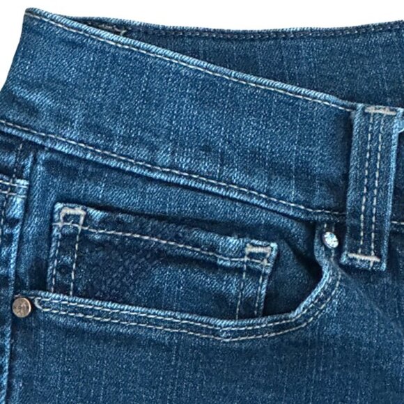 White House Black Market Cropped Zip Ankle Decorative Back Pocket Jeans - Size 6 - Picture 3 of 9